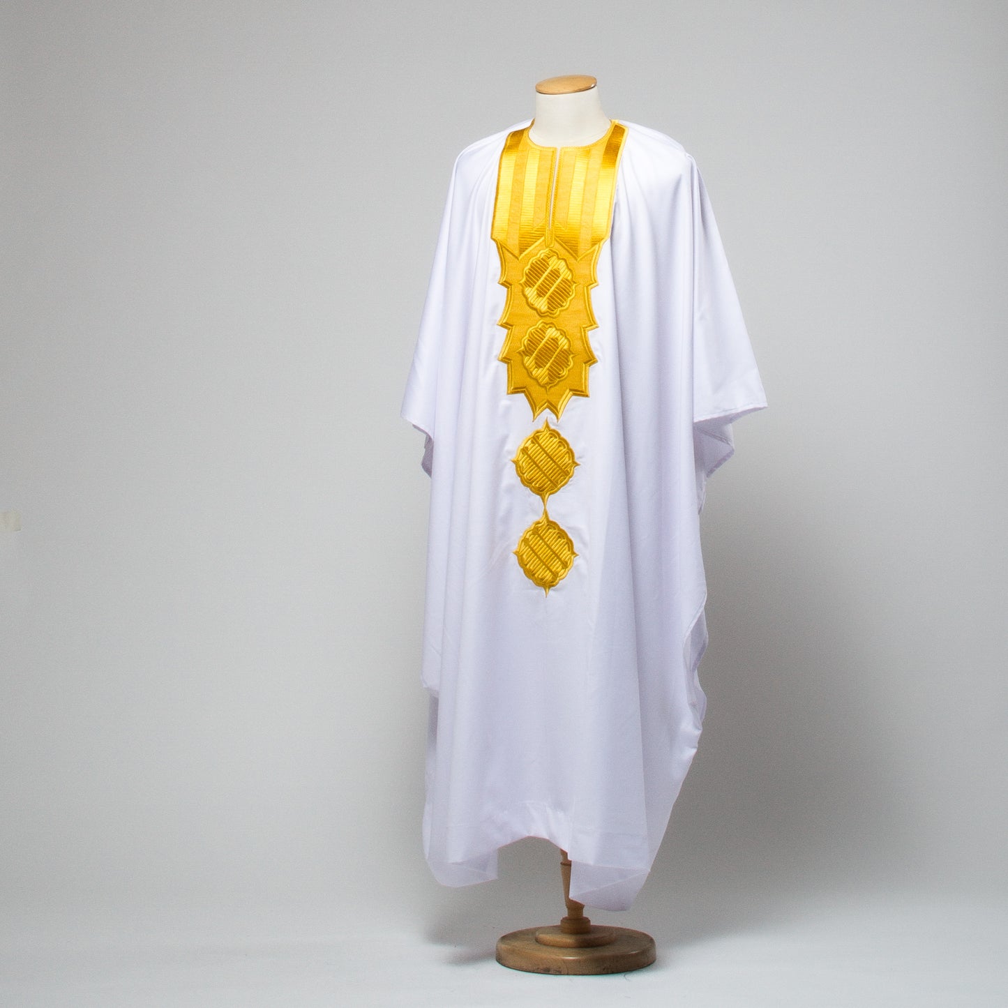 Tenue MOHAMED - Mansa La Noblesse en Blanc & Or