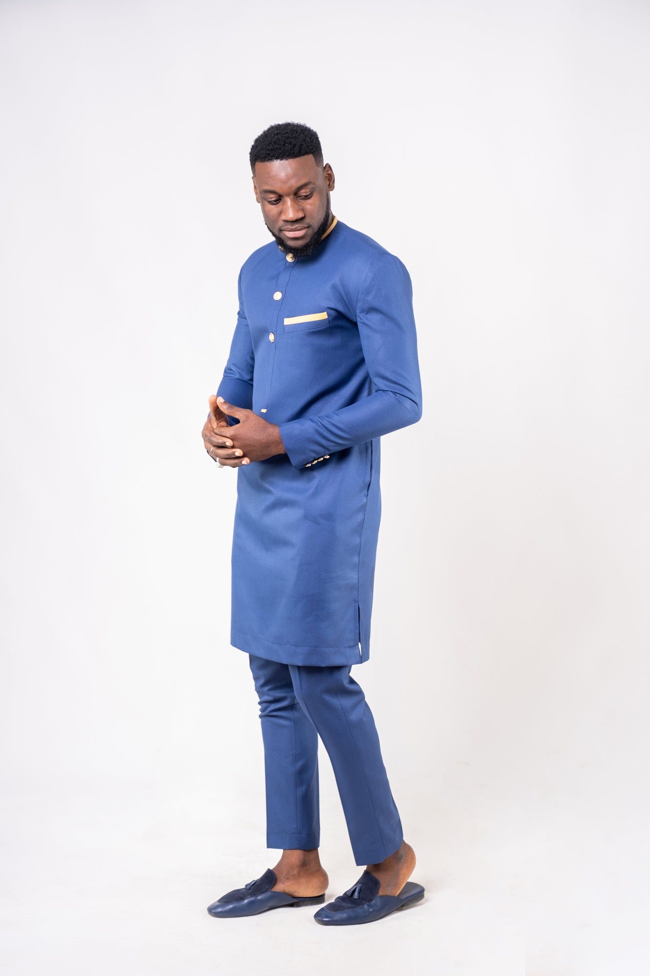 Tenue COSTUME AFRICAIN  – Élégance Royale & Finitions Dorées