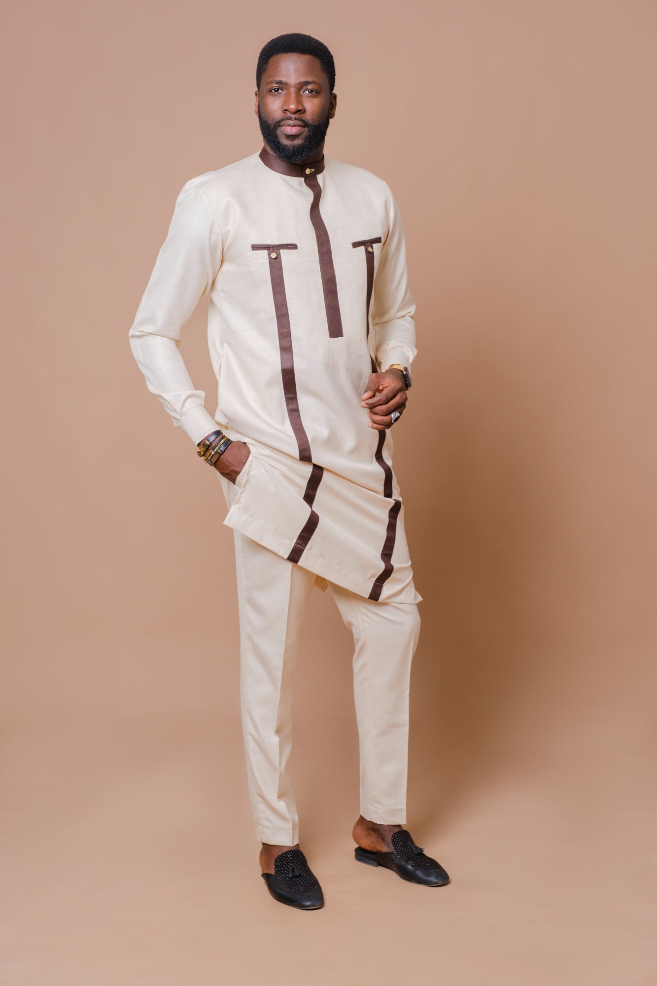 Tenue ALIOU – Élégance Traditionnelle & Style Contemporain